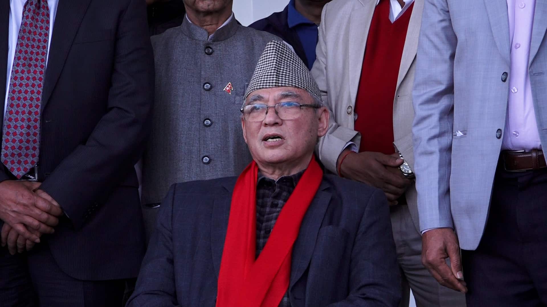 एमाले संसदीय दलको नेता बने रामबहादुर थापा बादल Image